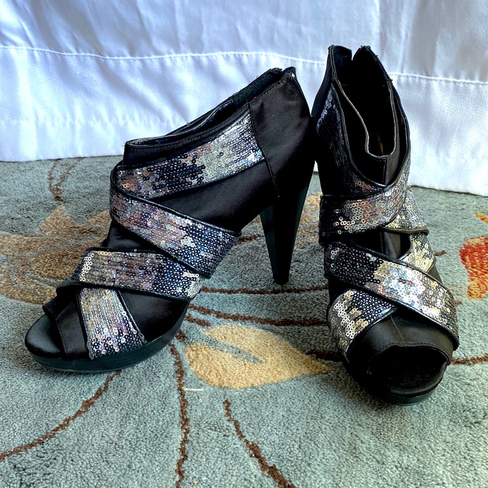 Black and silver Heels